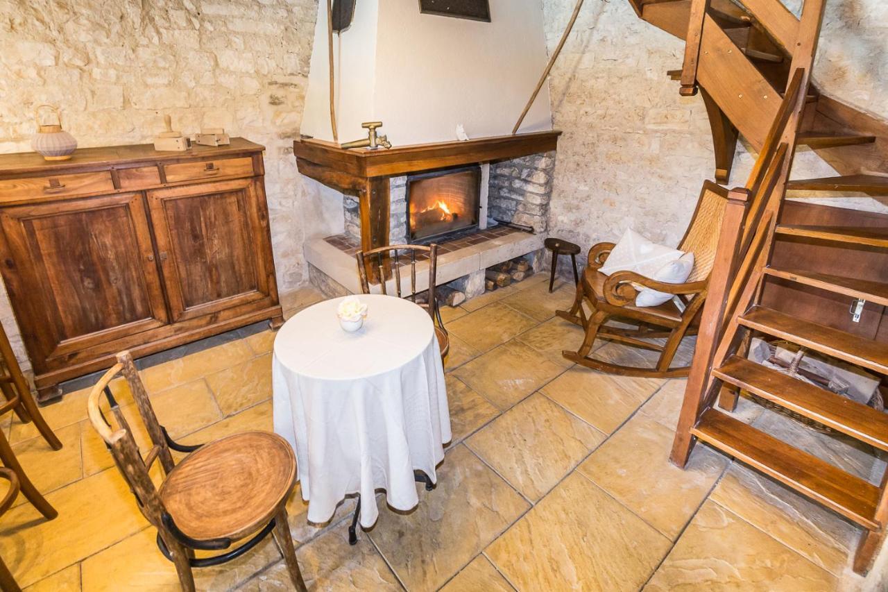 Bed and Breakfast Entre Canal Et Vignes Escolives-Sainte-Camille Exterior foto
